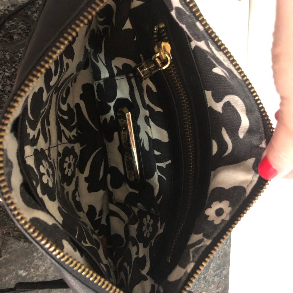 Rebecca Minkoff Cross Body Bag with Dust Bag. - Picture 4 of 4